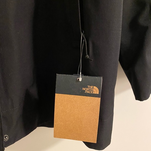 The north face wind breaker jacket - Picture 2 of 5